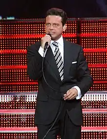 Luis Miguel, performing.