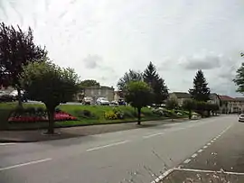 The main square in Mézières-sur-Issoire