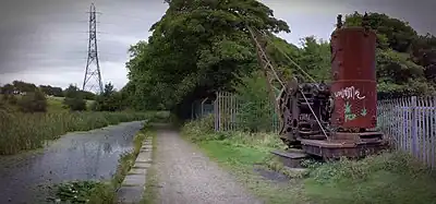 Derelict Smith (Rodley) crane, on the Manchester Bolton & Bury Canal