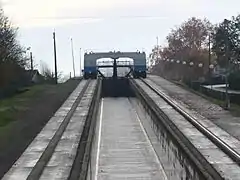 Engines and movable gate at the top of the slope