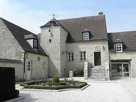 The town hall in Morigny-Champigny