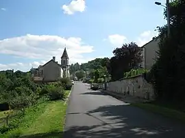 The road into Mouterre