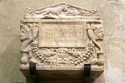 Marcus Domitius urn