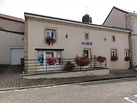 The town hall in Nouillonpont