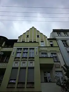 Bay window details