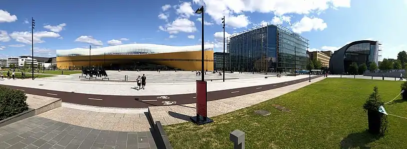 The square from the west facing Helsinki Central Library Oodi, with Sanoma House and Kiasma on the right