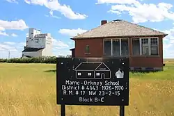 Orkney School and ex. Patterson elevator in background.