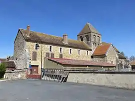 The church in Péas