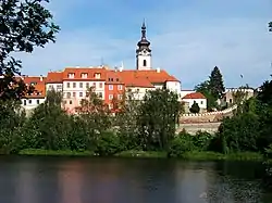 Church of the Nativity of the Virgin Mary, town walls and the Otava