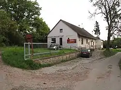 A pub in Pětihosty