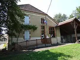 The town hall in Pallanne