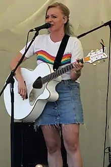 Hanna performing in 2018