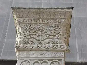 Byzantine acanthuses on the cornice at the top of the Pilastri Acritani (Pillars of Acre), originally in the Church of St. Polyeuctus, later taken and now displayed in the Piazzetta di San Marco, Venice, unknown architect or sculptor, 524-527