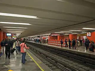 Line 1 platforms