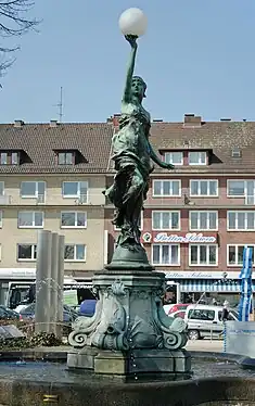 The restored Puvogelbrunnen