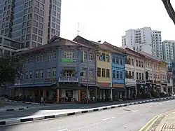 Eateries in pre-war shophouse buildings; these have since been demolished to make way for a new condominium.