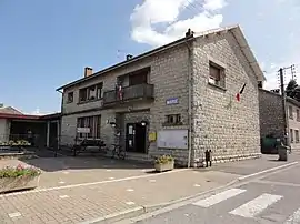 The town hall in Robert-Espagne