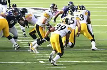 Roethlisberger hands off to Willie Parker, 2006.