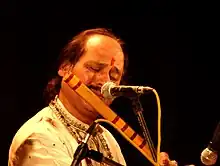 Ronu Mujumdar performing in Pune