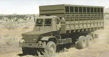 Kwêvoël 100 horse carrier