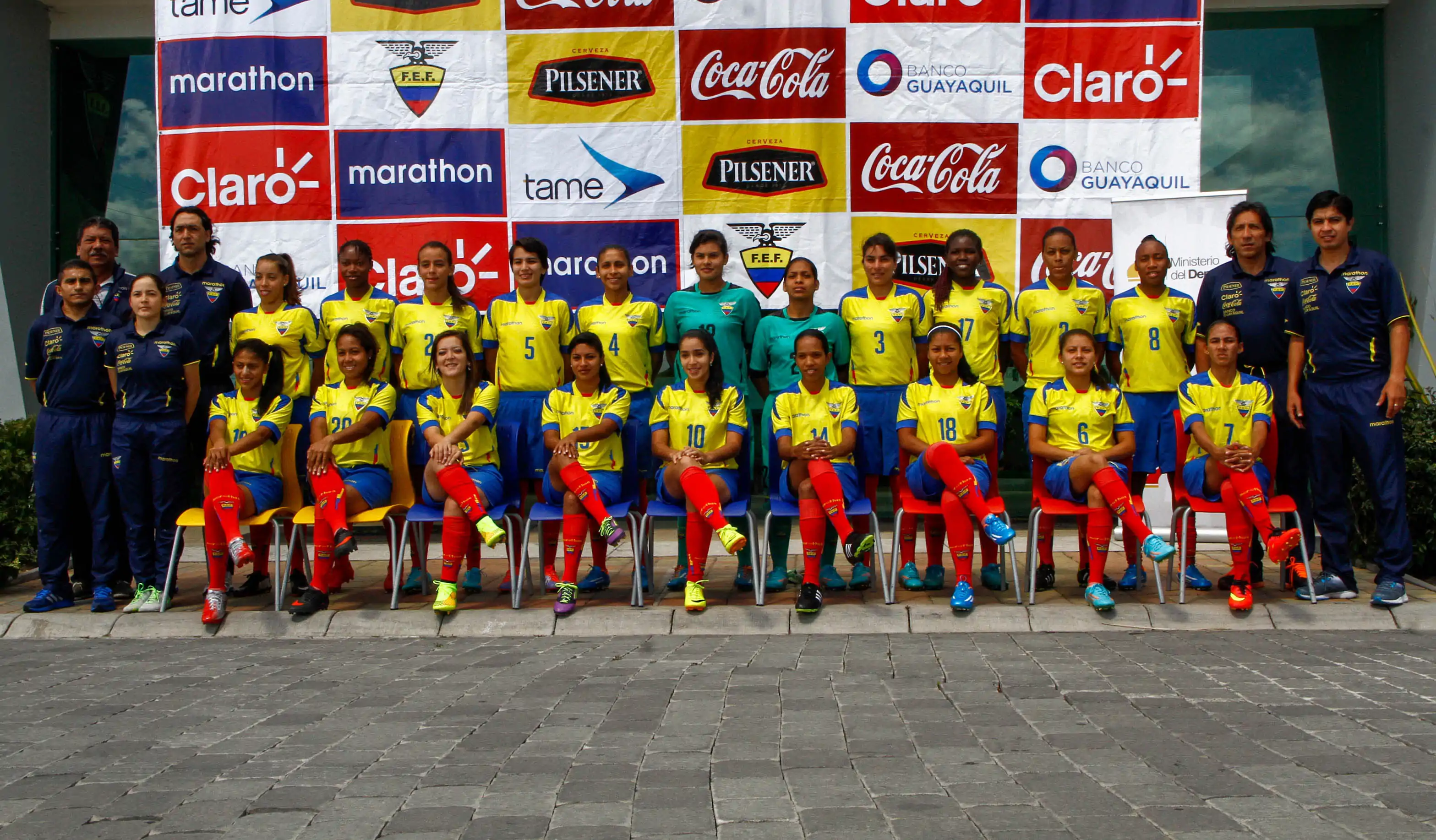 SELECCION FEMENINA DE FUTBOL (14993905707).jpg