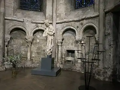 A chapel in the disambulatory