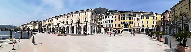 Salò main square