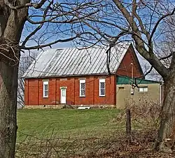 Former school, now a house, in Roxabel