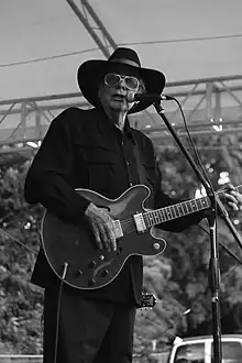 Sleepy LaBeef performing at Memphis International Rockabilly Festival, August 2015