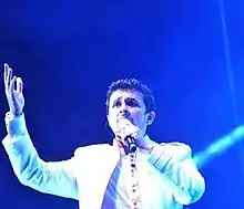 Sonu Nigam singing in the concert