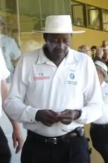 Steve Bucknor in 2006