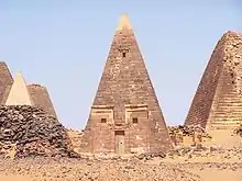 Pyramid of Tarekeniwal (middle)