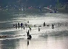 Community fishing, Nan River