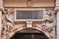 Henry IV courtyard, detail of the western portal.