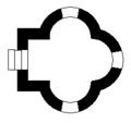 A triconchos floor plan, showing a wall with a door on the left side and three trefoil-like alcoves on the right.