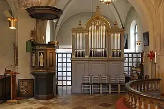 Organ and pulpit