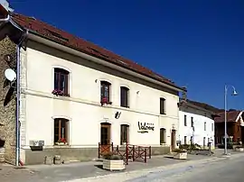 The town hall in Valonne