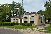 Main building of Veriora railway station