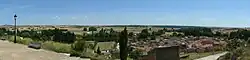 Panoramic view of Arandilla and its valley