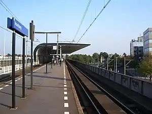 Voorburg railway station. On the right is the Hofwijck gatehouse.