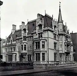 William K. Vanderbilt residence, Petit Chateau, 1878–82, Manhattan, by Richard Morris Hunt.