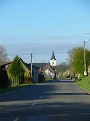 The main road of Warlincourt-lès-Pas