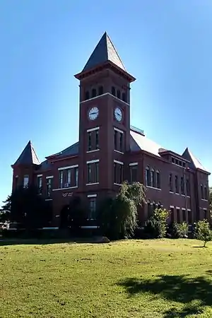 Woodruff County courthouse in Augusta